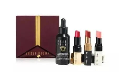 DTC特稿|情人节“搞钱”哪家强 SheIn/名创优品等大厂如何玩转“爱情”牌