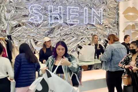 SHEIN收购Forever21母公司1/3股权，加速拓展线下渠道