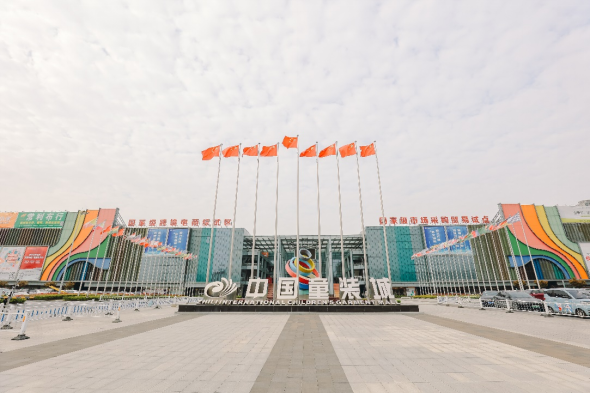 一年卖出700亿，“中国童装之都”如何驶向海外？