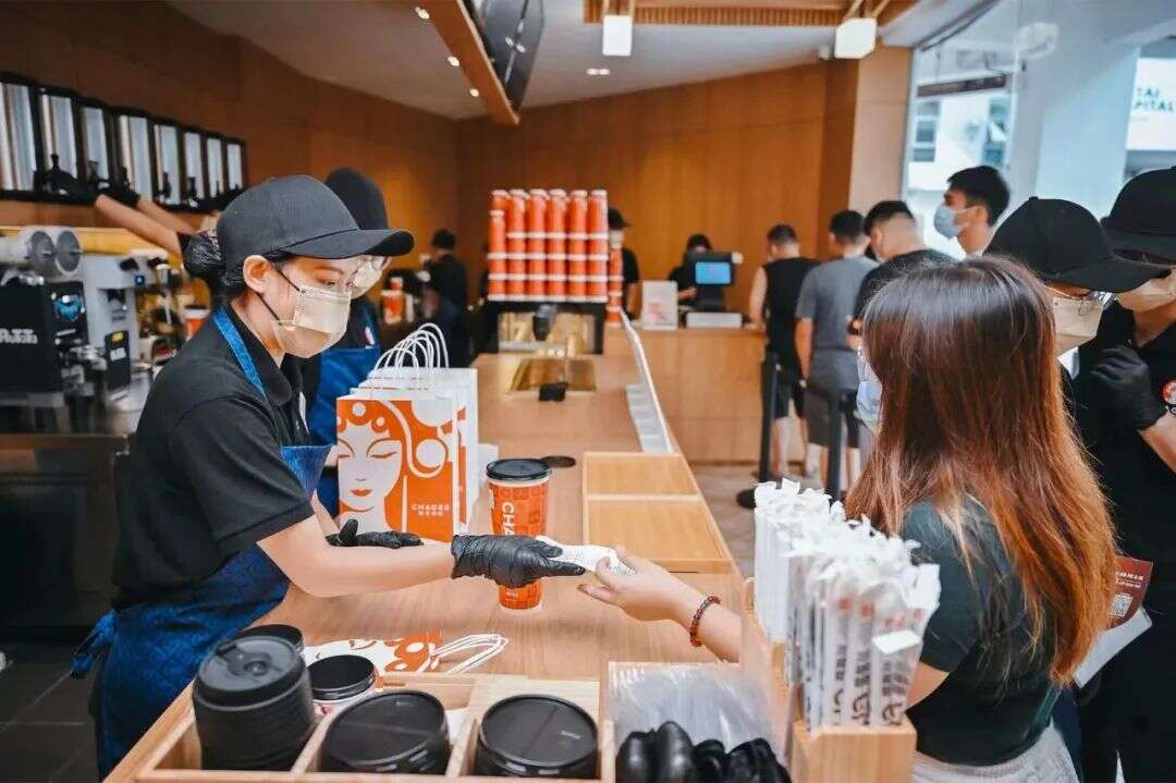 把奶茶卖到东南亚，5年开店1000家，他要做“东方星巴克”