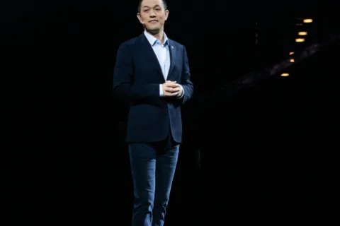 李斌内部讲话：蔚来没资格观望，更不会收缩