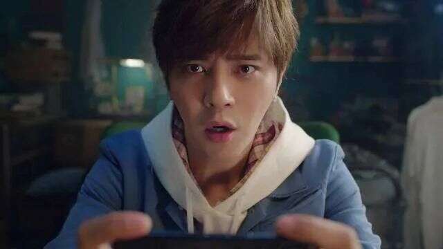 遇上罗志祥的大瓜，《剑与远征》的刷屏级广告要凉了？