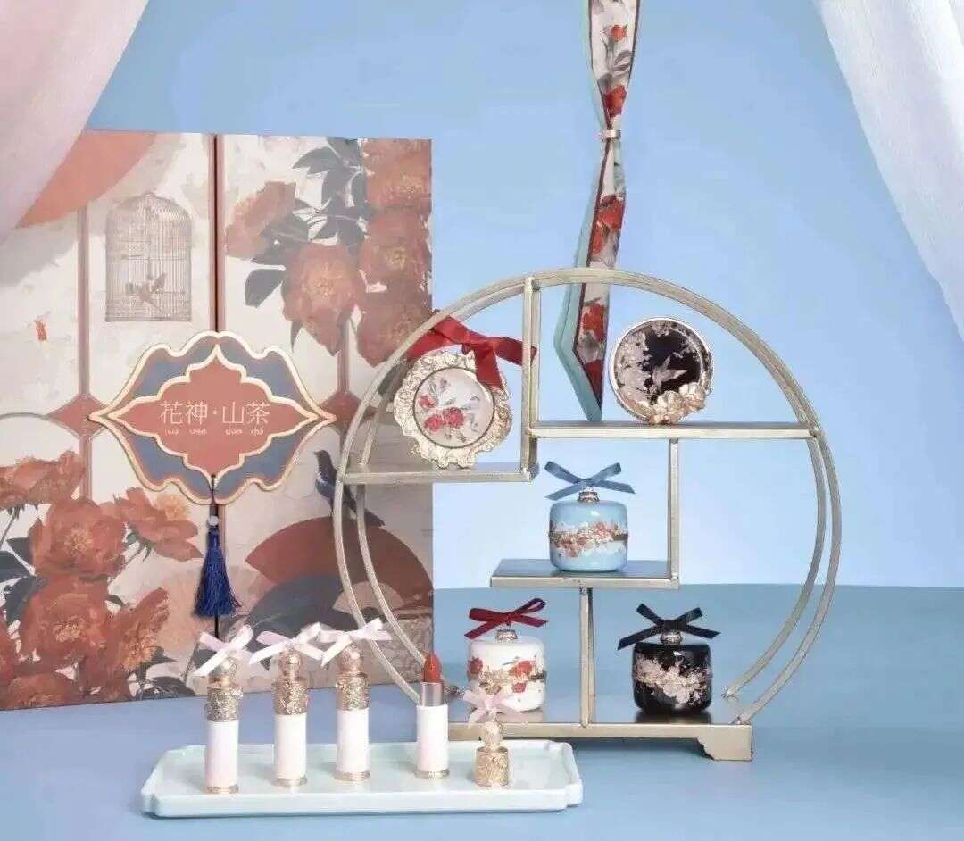 国货美妆出海先锋，是如何立足国际的？