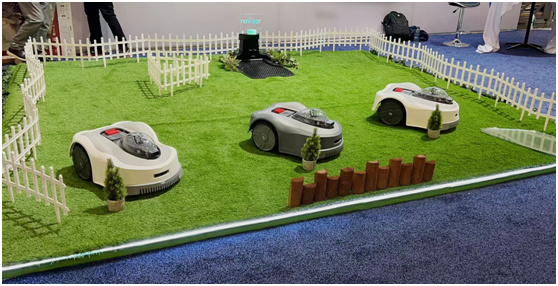 割草机品牌组团出海，智能机器人能否造一个完美草坪？