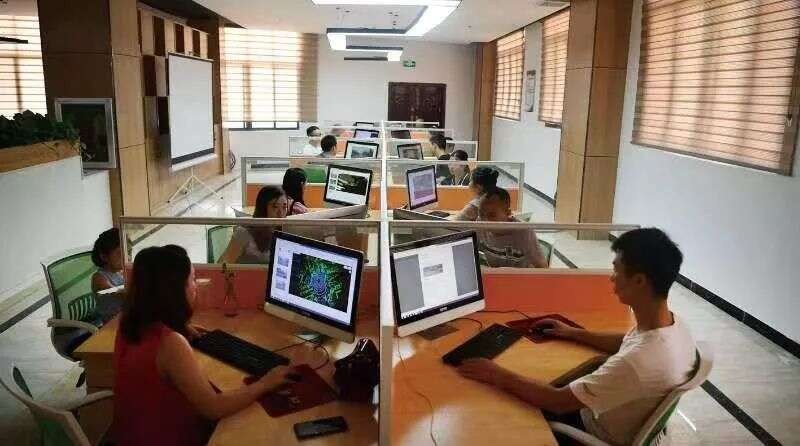 ChatGPT背后的打工人，月薪3000