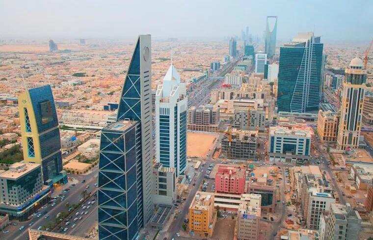 沙特总部计划“取得很大成功”，即将亮出高招让公司“立即搬过来”