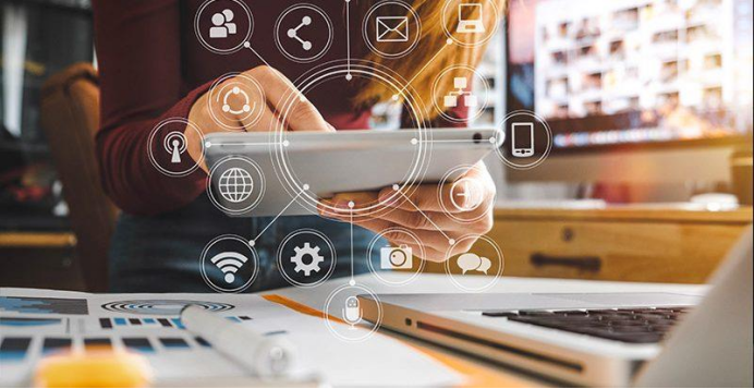 吸粉190万的轻功独立站，中国人也能将虚拟商品卖给老外！