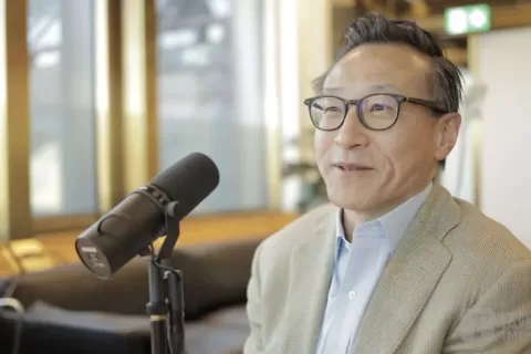 阿里蔡崇信：中国AI技术可能落后美国OpenAI两年｜钛媒体AGI