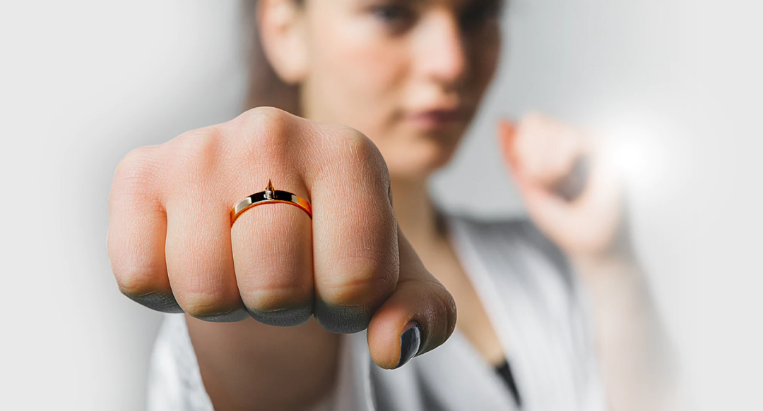 品牌案例|坐拥150万粉丝！23岁女孩卖「自卫钥匙链」在TikTok发家