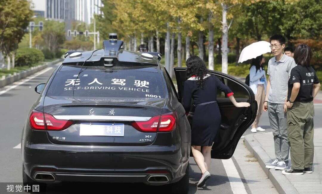 ChatGPT背后的打工人，月薪3000