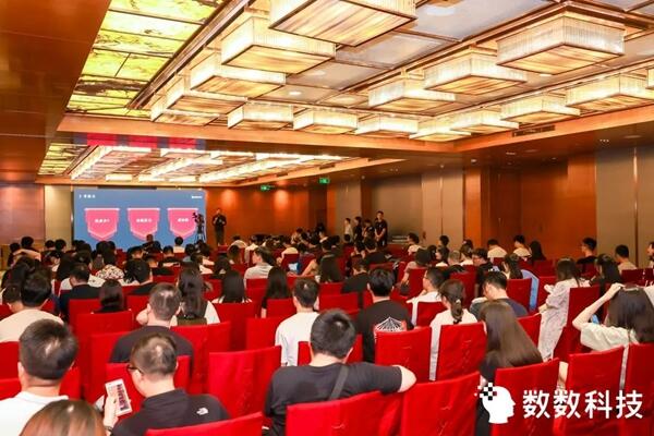 今夜游戏人，不回家