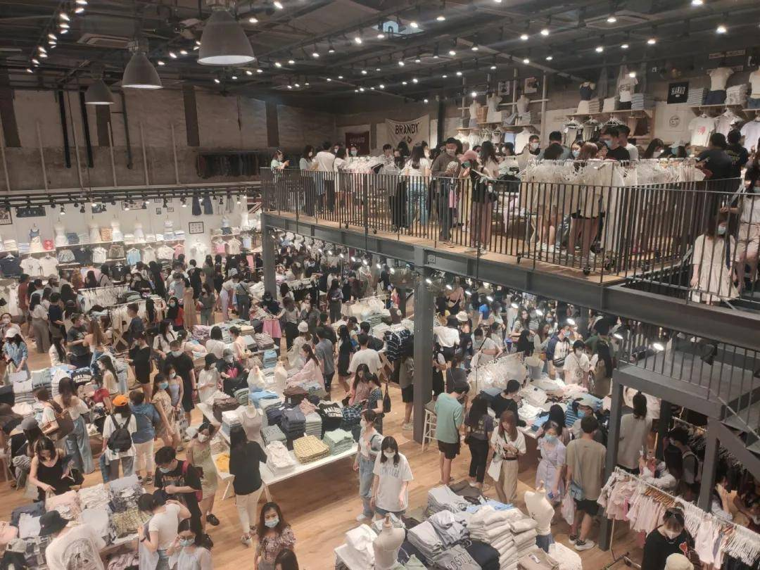 只卖S码、不打广告，女装品牌Brandy Melville有何爆单秘诀？