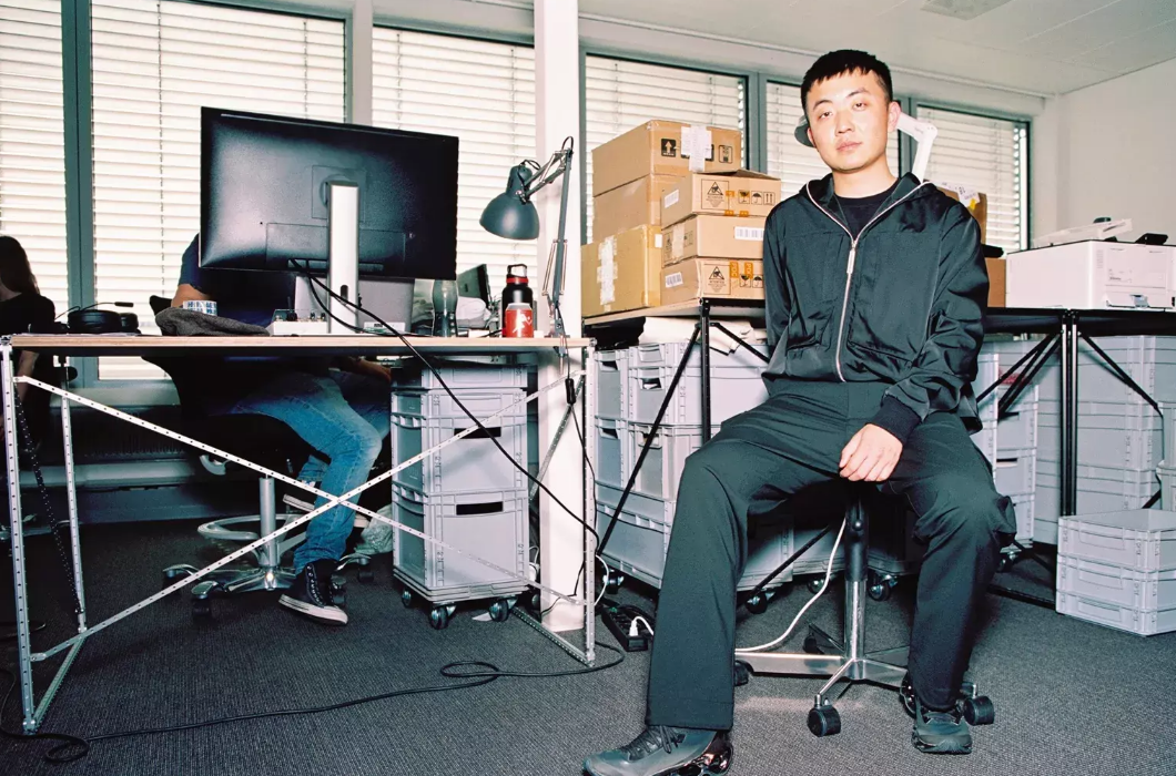 扬言“替代苹果”，「Nothing」手机一年吸金2亿美元