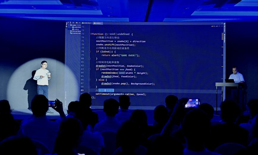 “千模大战”100天，文心一言与15万申测企业如何“软着陆”？