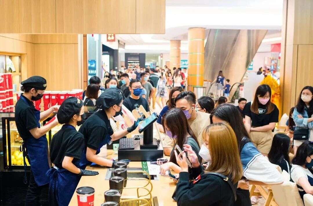 把奶茶卖到东南亚，5年开店1000家，他要做“东方星巴克”