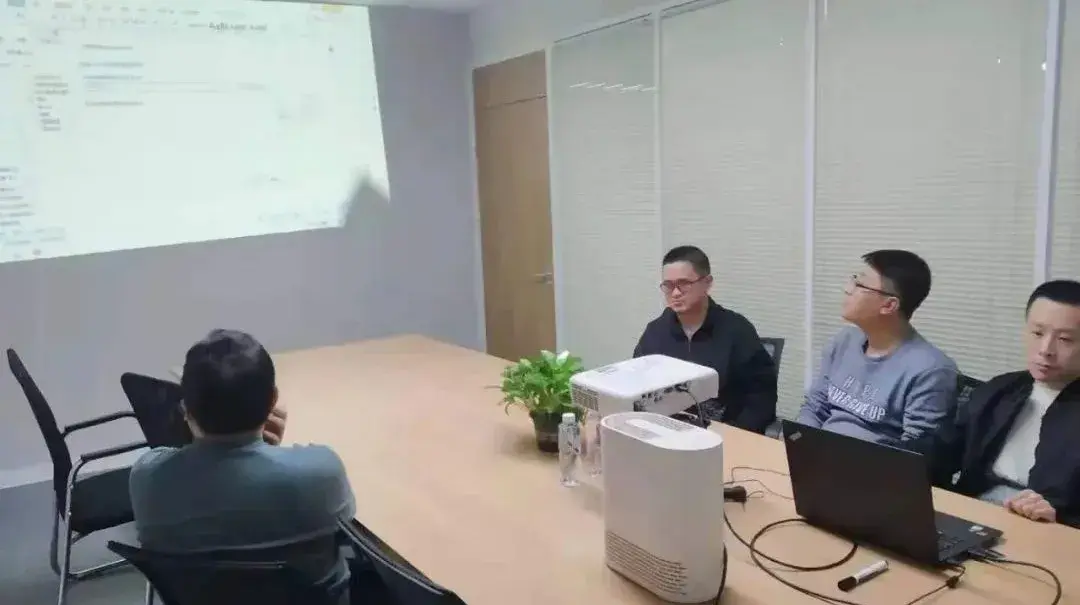 一款上线了四年的盲人MMO