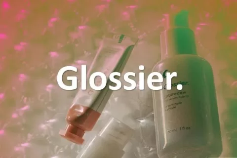 从估值18亿美元到裁员30%！美妆品牌Glossier为何陨落？