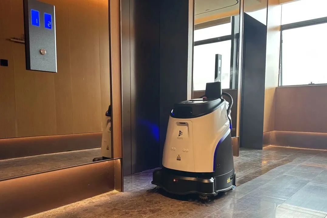 中国机器人，服务全世界