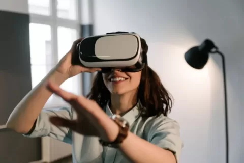 罗永浩搅热XR，大厂急了？