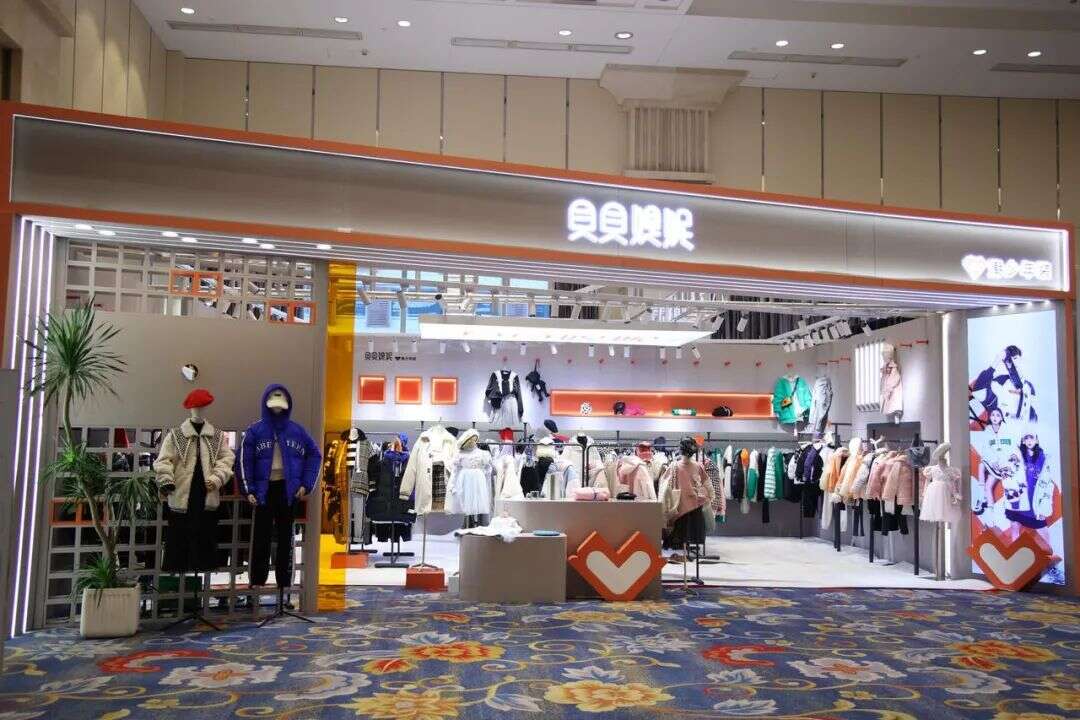 700亿魔幻新生意：直播唯快不破少人知，库存甩到东南亚受欢迎