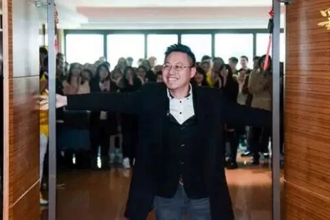 创业八年，从卖房借钱到核心成员出走，我们如何走出低谷？