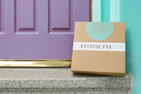 “懒时尚”鼻祖：Stitch Fix靠“衣服盲盒”一年销售超百亿