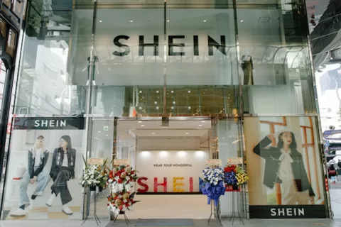 拼多多Temu登顶多国下载量榜首，征战海外直面SHEIN