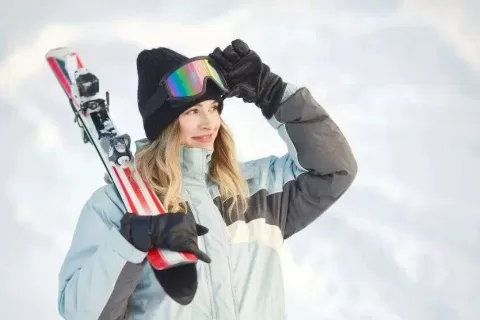 贴牌走向品牌！OutdoorMaster一年卖出40万滑雪镜