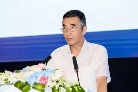 上半年，中国游戏收入规模逼近1400亿元，网络游戏用户数近6.6亿