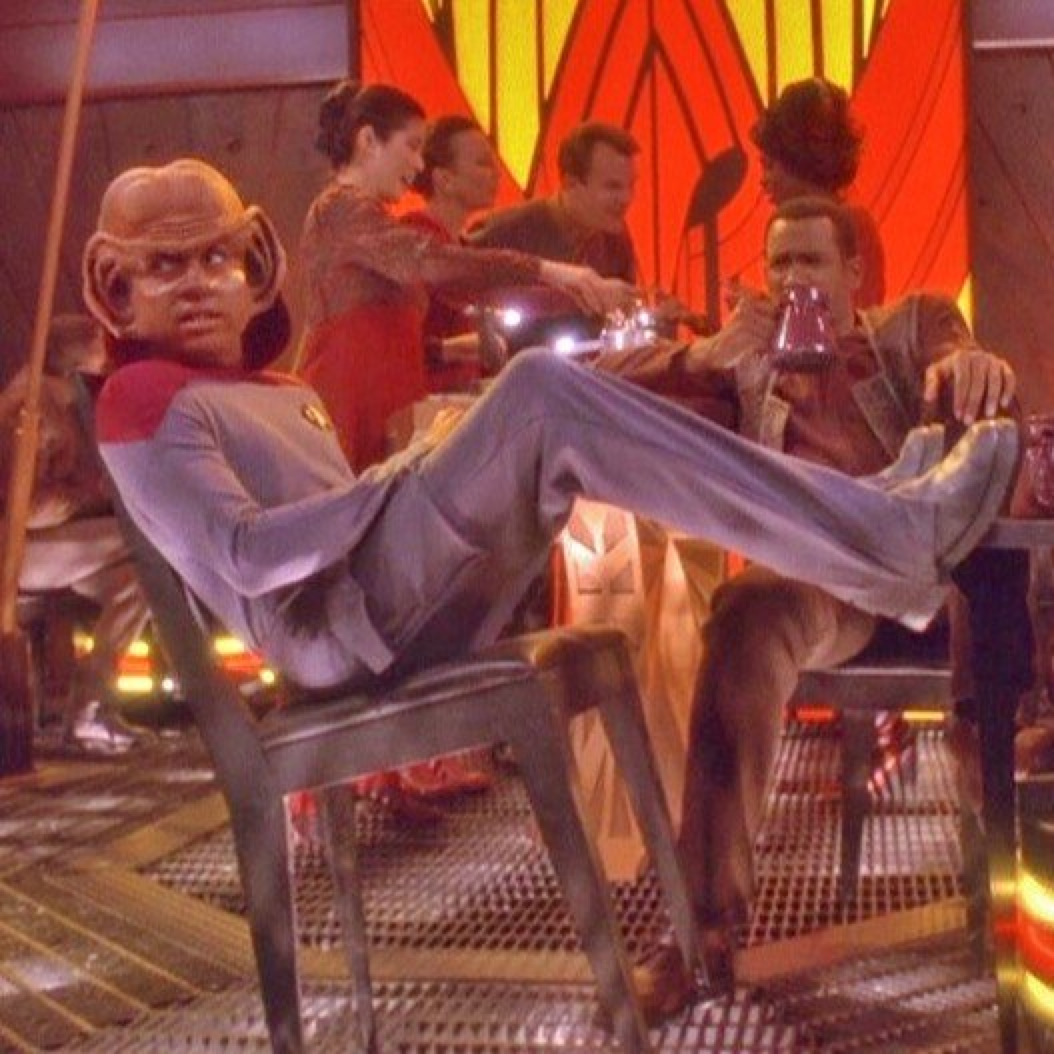 宜家这些最「过时」的产品，怎么成了被 Z 世代追捧的时尚单品？