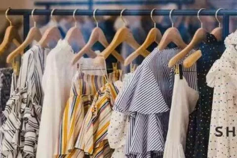 跻身全球四大时尚品牌 SHEIN又带繁花出海