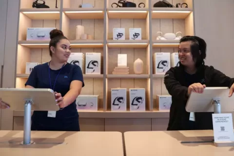 【海外】Meta继续押宝VR？旗下首家实体店正式营业