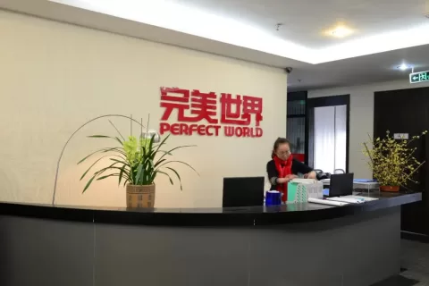 身家百亿游戏大亨，开始带公司过苦日子